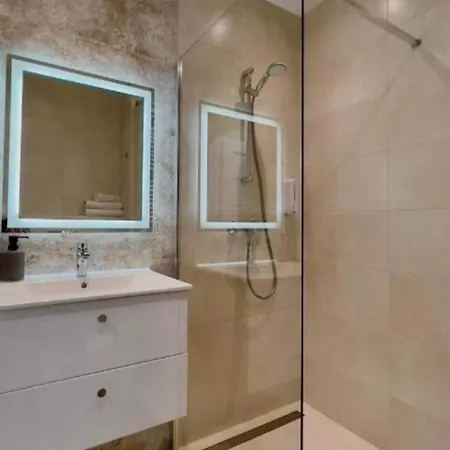 Apartment Parkcity Centrum Nova Mikolowska *
